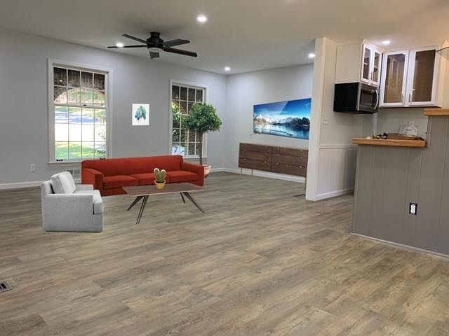 1st image of 3711 Rainbow Cir