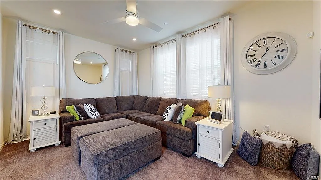 3 bed, 1822 sqft, $3,300 — Photo 4