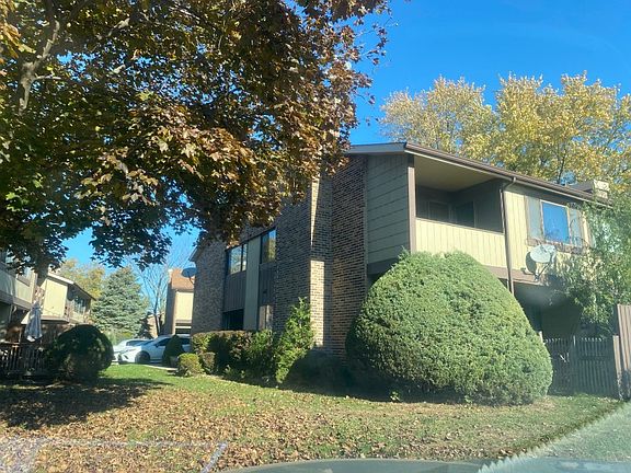 3rd image of 6B W Boulder Ct