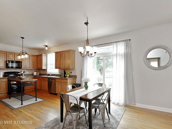 5th image of 1011 Callaway Dr W