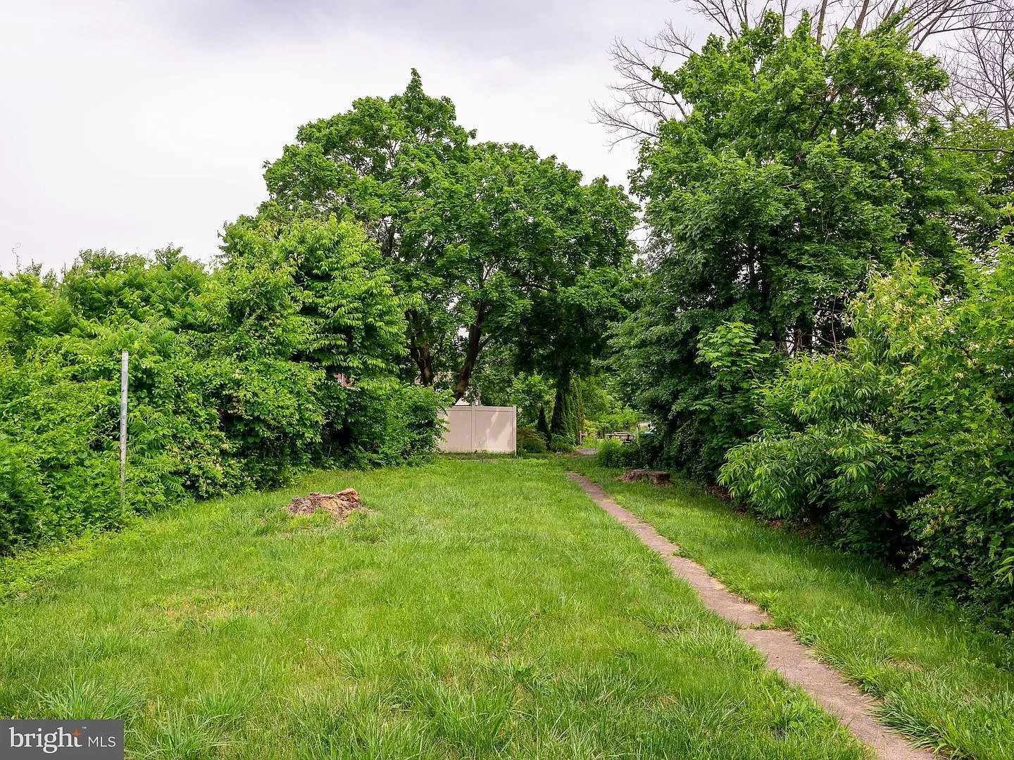 1 bed, 834 sqft, $1,415 — Photo 2