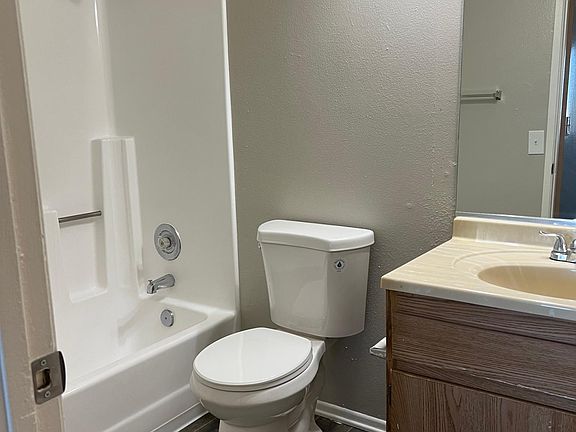 5th image of 1521 W Avenue J #264