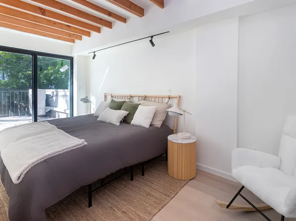 974 Bergan Street image 4 of 10