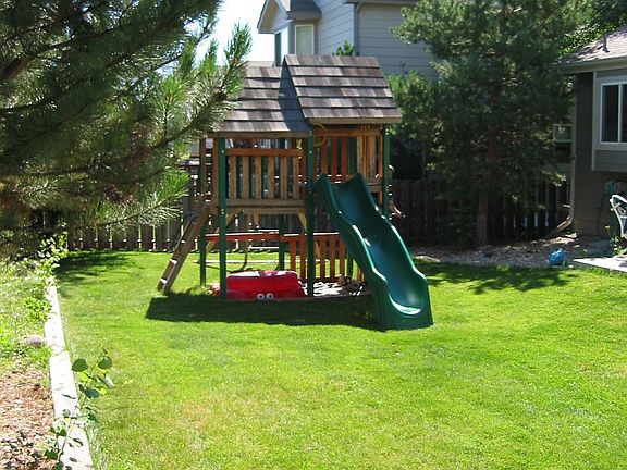 Backyard/Swingset