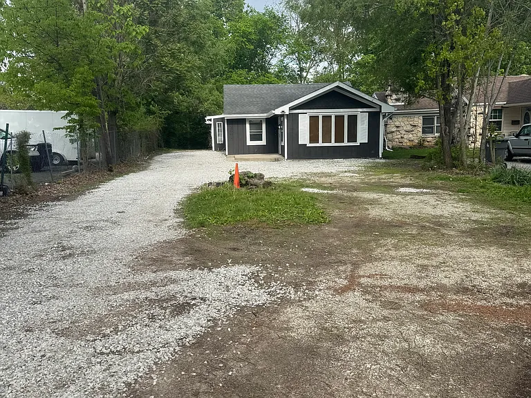3661 Sherman Dr — Photo 3