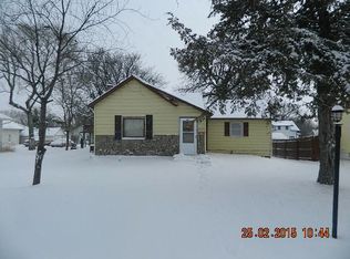 1117 W 1st St, Redfield, SD 57469