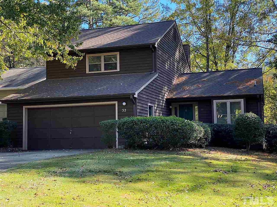 1st image of 32 Clover Dr
