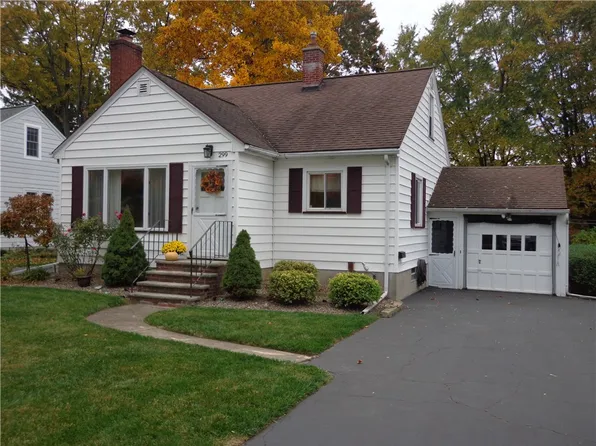 299 Walzer Rd, Rochester, NY 14622