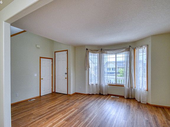 3rd image of 15315 SE Ogden Dr