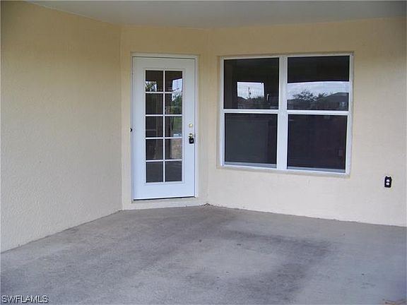 4th image of 2619 NE 1st Ave