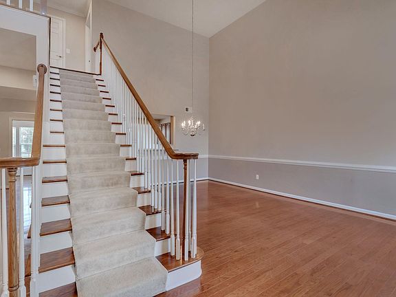 2nd image of 55 Bobwhite Ct
