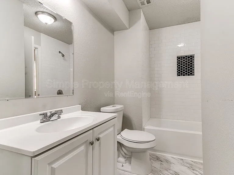 8510 Candlewood Dr — Photo 17