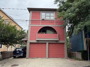 221 Charles St #1, Cambridge, MA 02141
