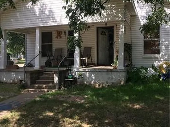 812 San Gabriel St, Rockdale, TX 76567