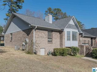 3400 Woodcrest Dr, Vestavia Hills, AL 35216