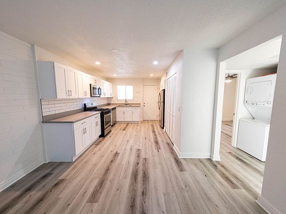 4th image of 6725 E Earll Dr #1003