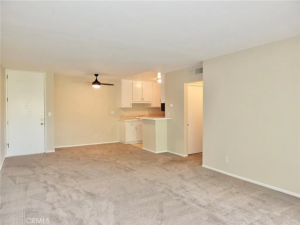 1 bed, 693 sqft, $2,700 — Photo 2