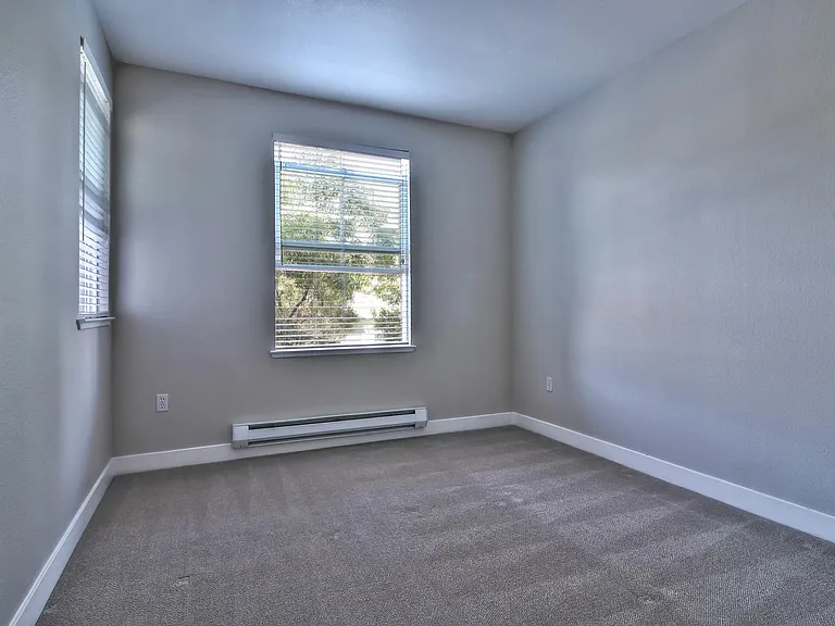 Catalina Luxury Apartments — Photo 26