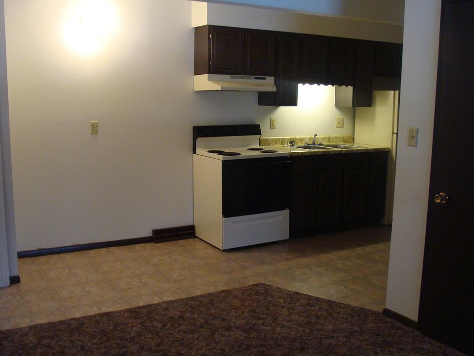 2nd image of 201 Cedar Ave APT 3