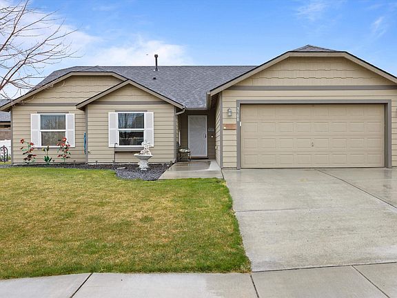 2nd image of 3708 Lantana Dr