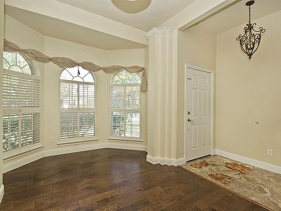 2nd image of 12005 Primrose Ln
