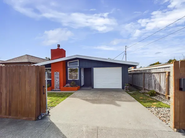 3656 F St, Eureka, CA 95503