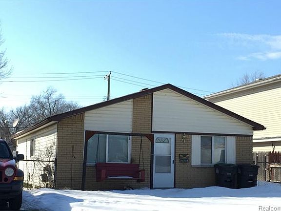 2nd image of 11724 Pine St
