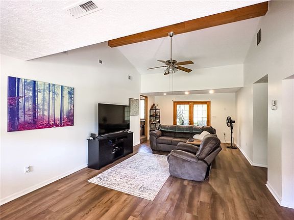 3rd image of 533 N 2225th St