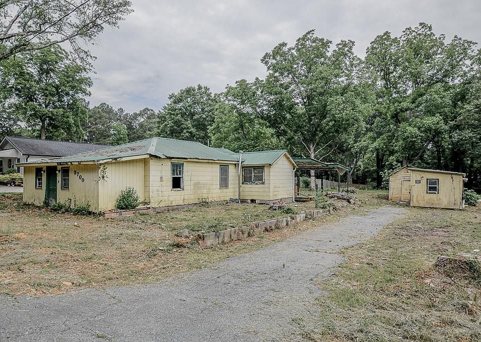 1st image of 3700 Moore Rd