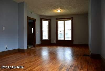 5th image of 1022 Prospect Ave SE