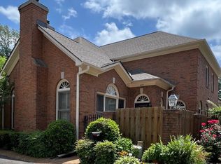 697 Magnolia Manor Cir, Memphis, TN 38117