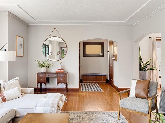 5th image of 1815 Cambridge Drive
