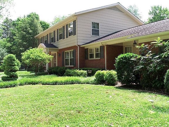 3rd image of 2102 Greenland Dr