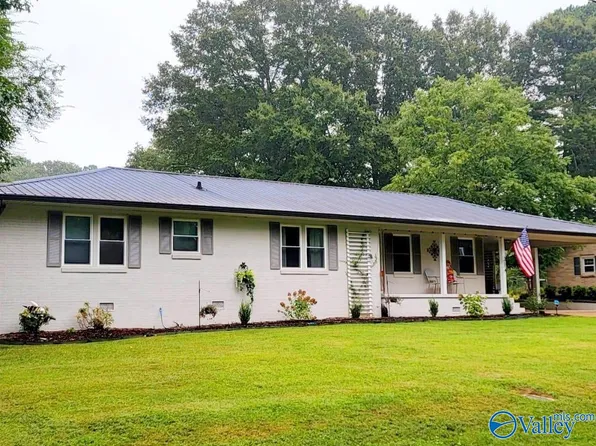 812 6th St NE, Arab, AL 35016