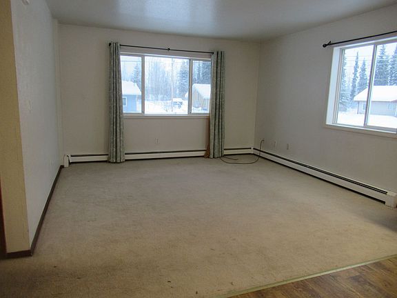 2nd image of 236 Princess Dr #2
