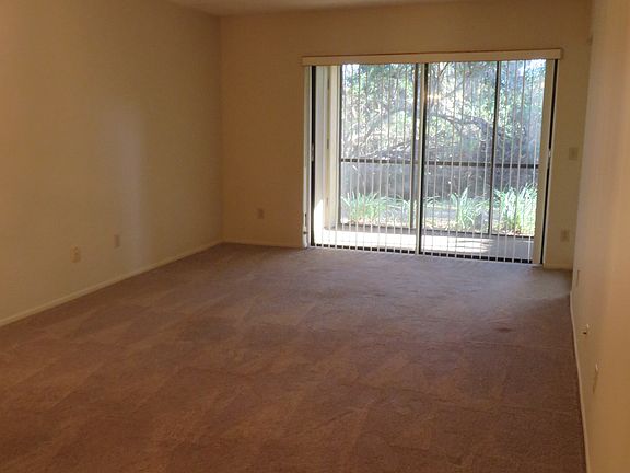5th image of 103 Woodlake Wynde