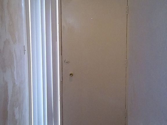 3rd image of 3318 N 18th Ave #213