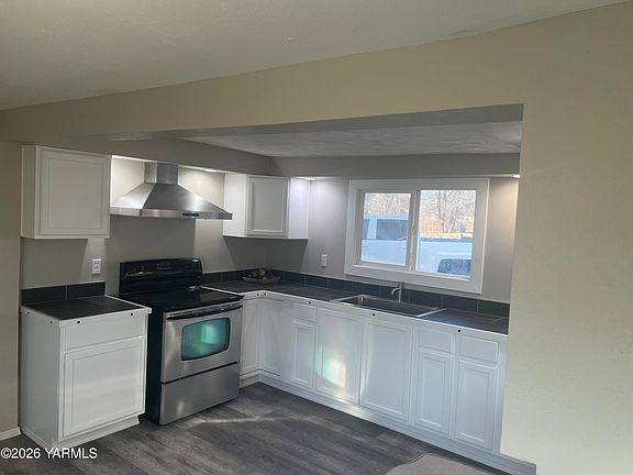 4th image of 54704 N Evert Rd