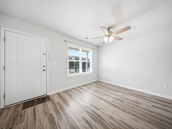 3rd image of 139 Windfall Rd