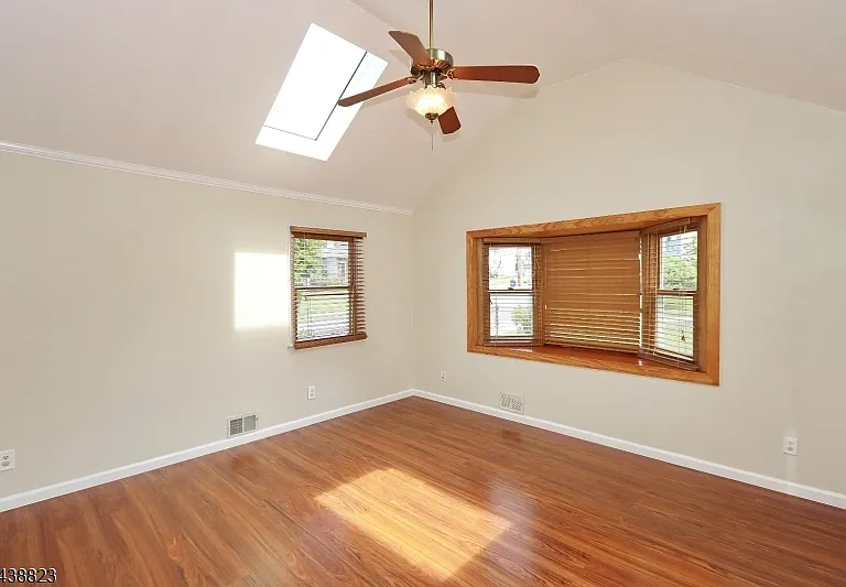 2515 Jackson Ave — Photo 19