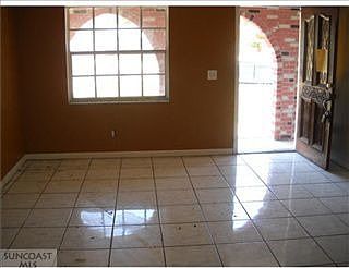 3rd image of 10701 Knollsway Ct