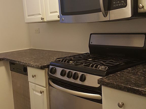 3rd image of 83 Woodruff Ave APT 4C
