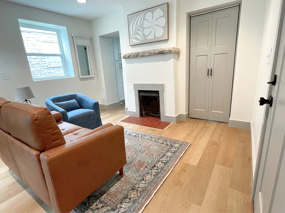 1 bed, 450 sqft, $1,300 — Photo 3