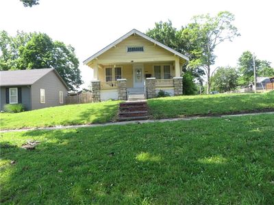 201 E Ottawa St, Paola, KS, 66071