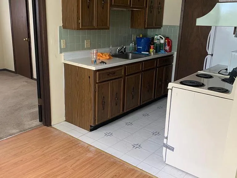 2624 Sierra Dr — Photo 3