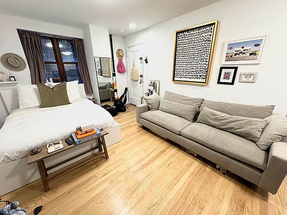 2nd image of 117 Charles St APT B