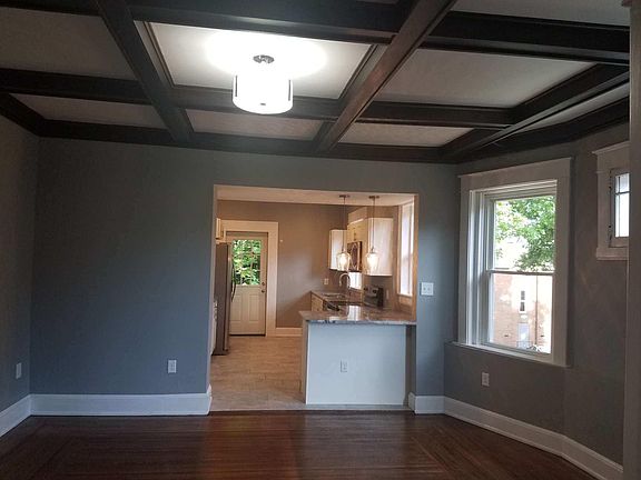 5th image of 2372 Saint James Ave #1