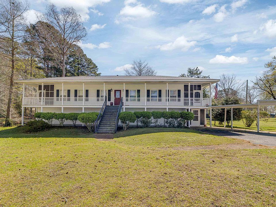 1st image of 435 Bear Creek Rd