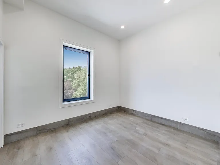 2023 N Drake Ave #3S — Photo 13