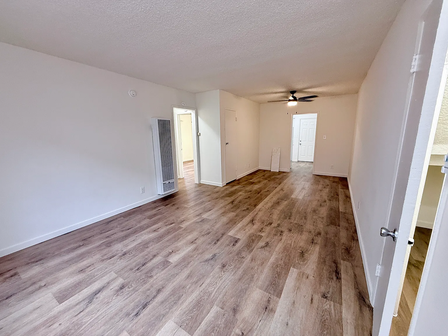 2 bed, 1.5 bath, 950 sqft, $2,395 — Photo 3